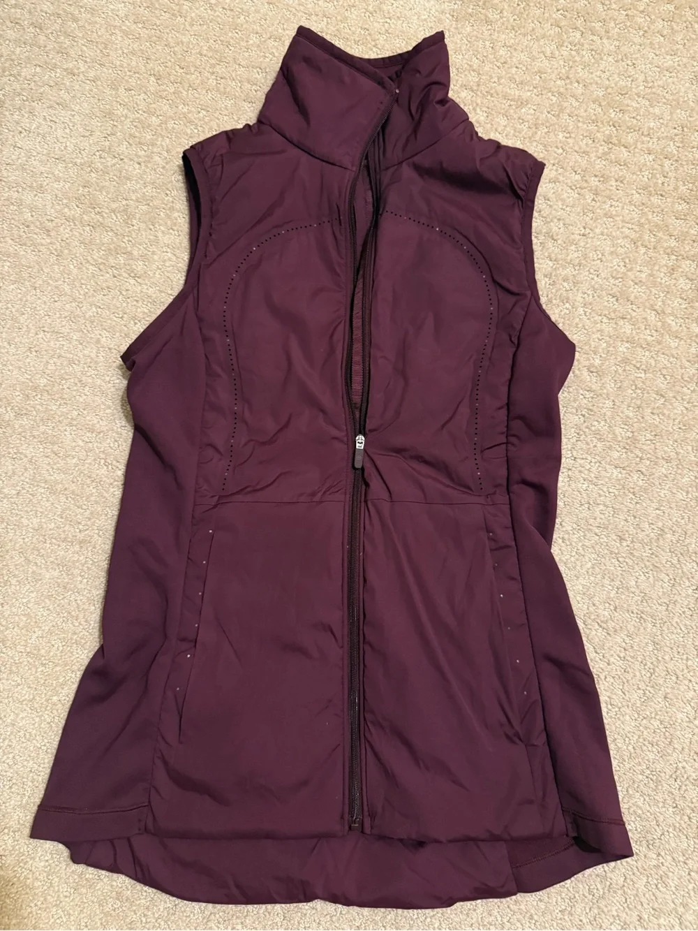 lululemon athletica run for the cold vest - SZ 4 in Plum